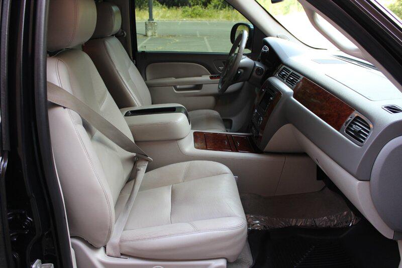 Chevrolet Tahoe photo 18