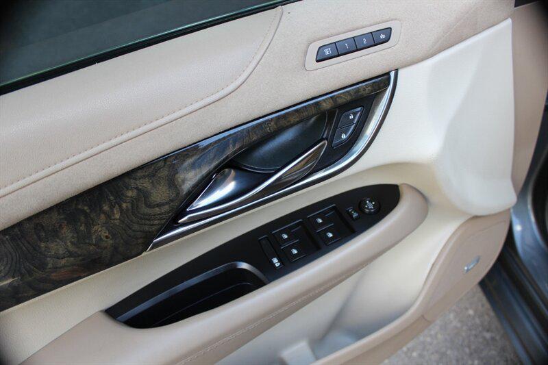 Cadillac ATS photo 11