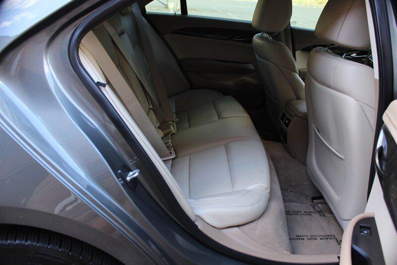 Cadillac ATS photo 15