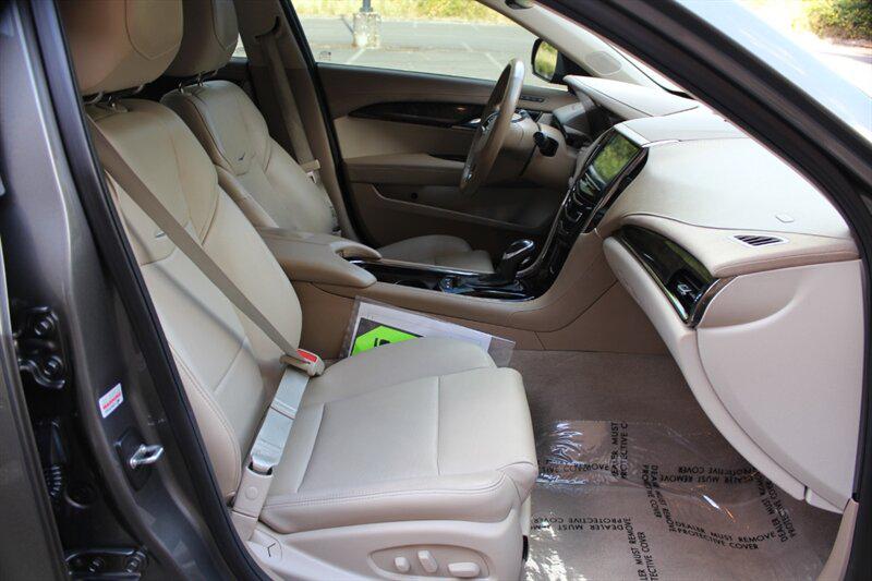 Cadillac ATS photo 17