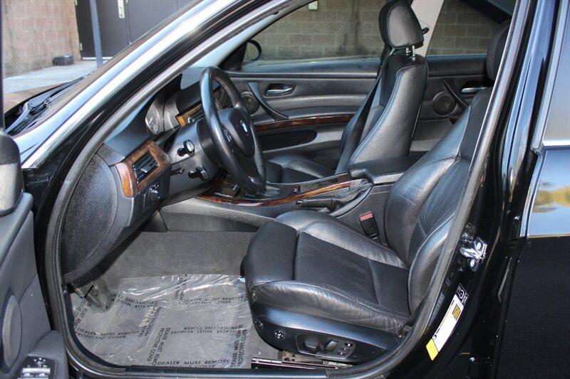Photo 10 of this BMW 3 Series