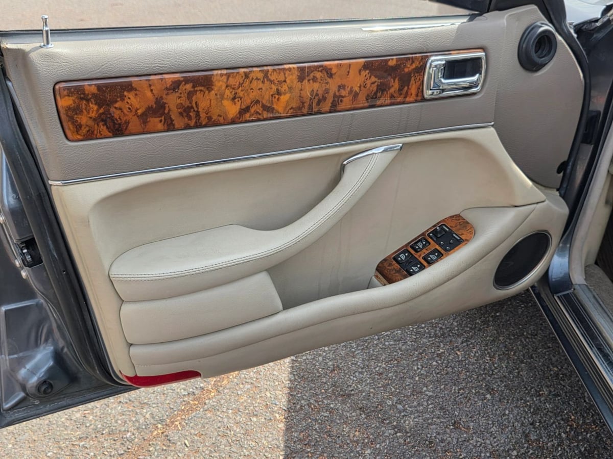 Photo 24 of this Jaguar XJ Series Sedan