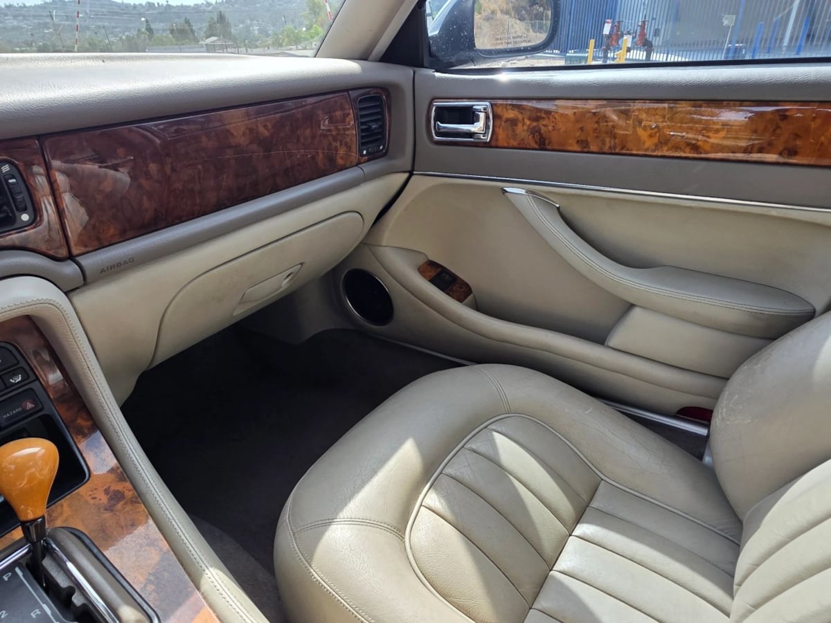 Photo 31 of this Jaguar XJ Series Sedan