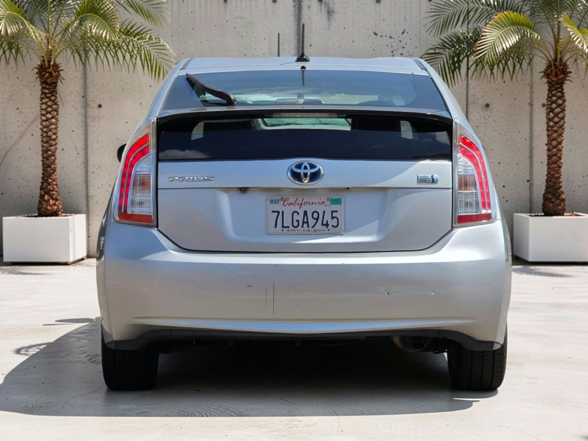 Photo 7 of this Toyota Prius