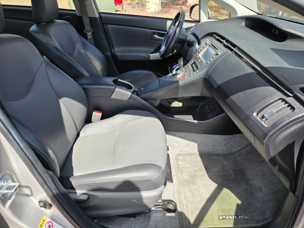 Photo 11 of this Toyota Prius