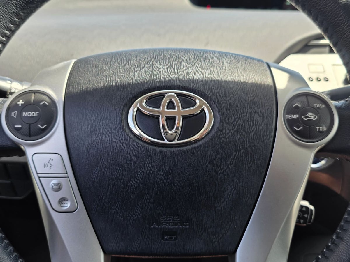 Photo 25 of this Toyota Prius