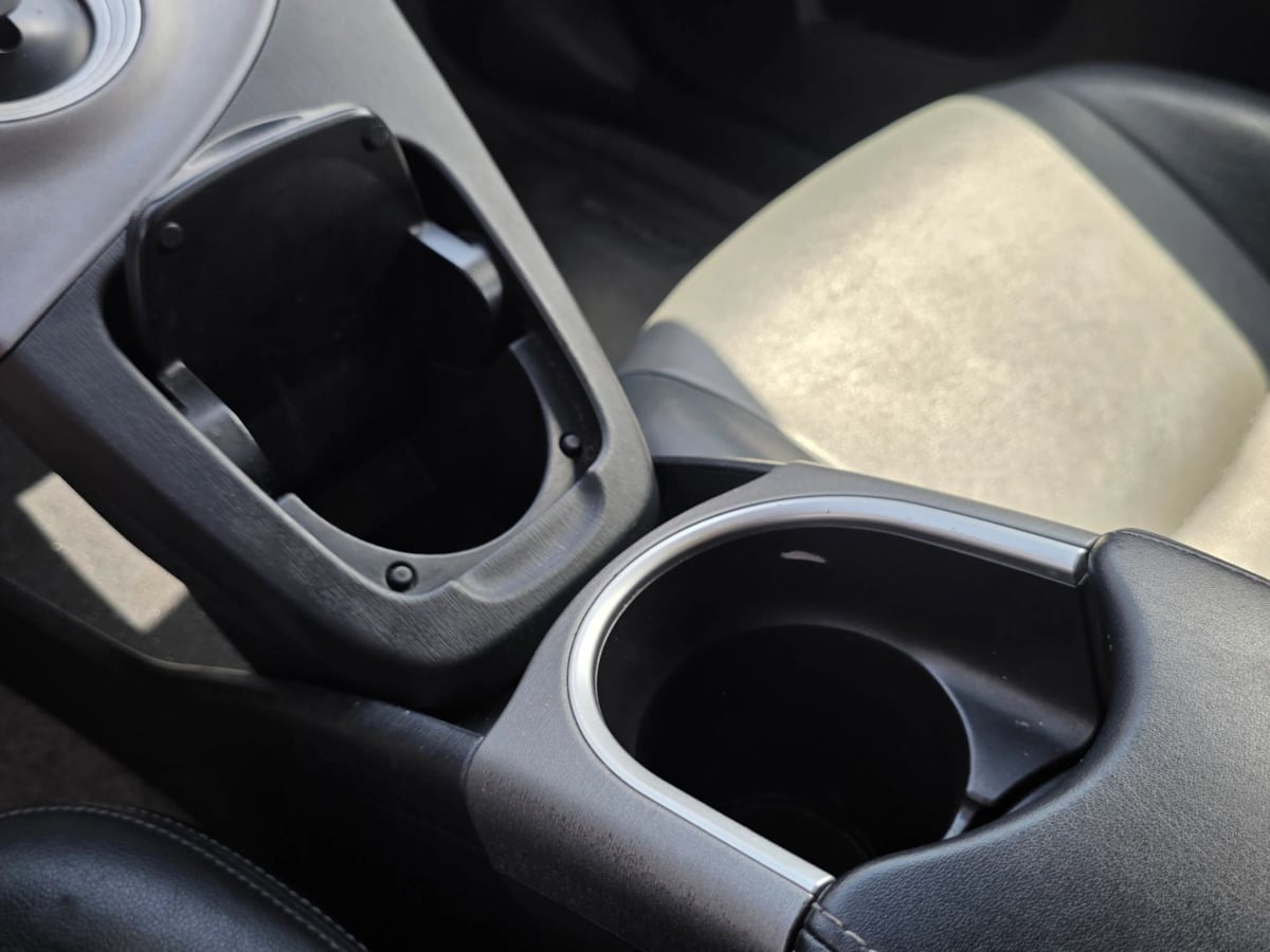 Photo 28 of this Toyota Prius