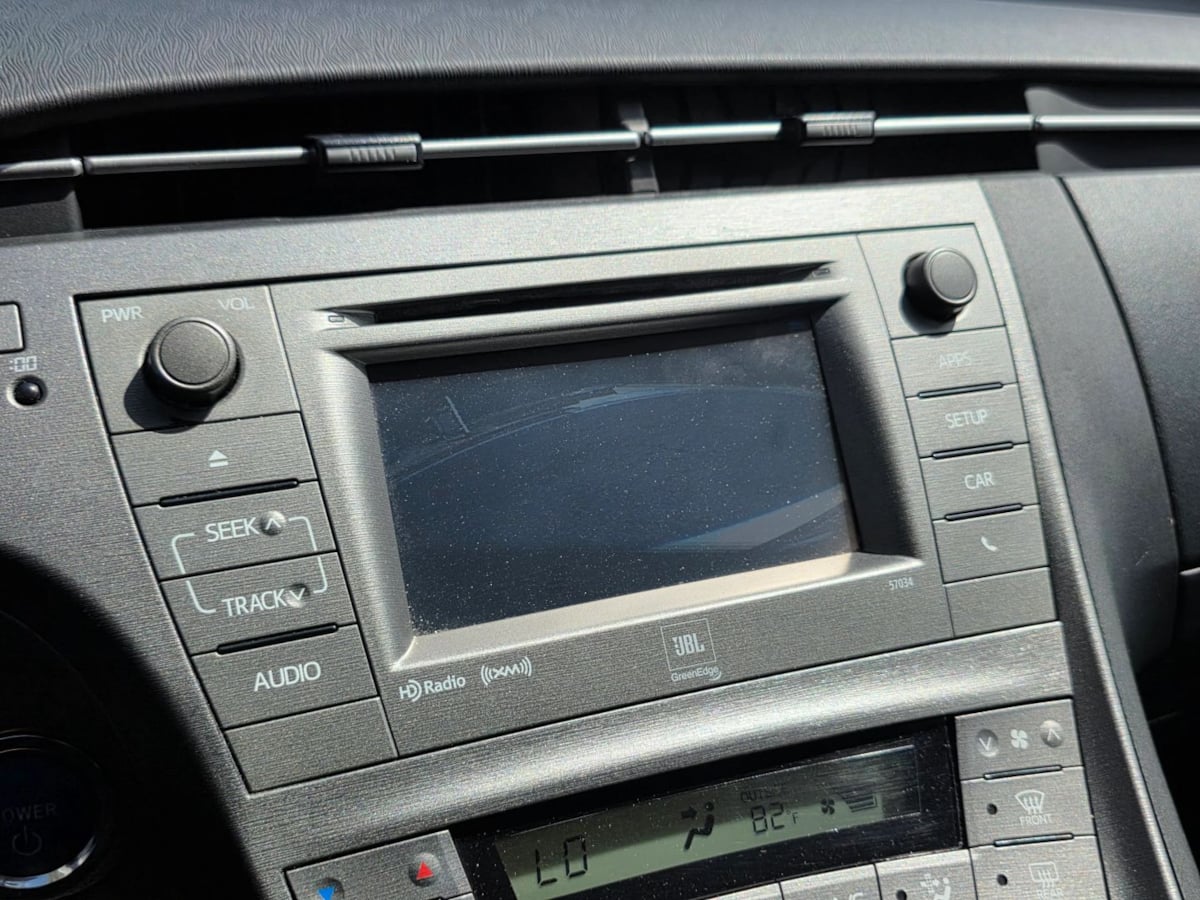 Photo 33 of this Toyota Prius