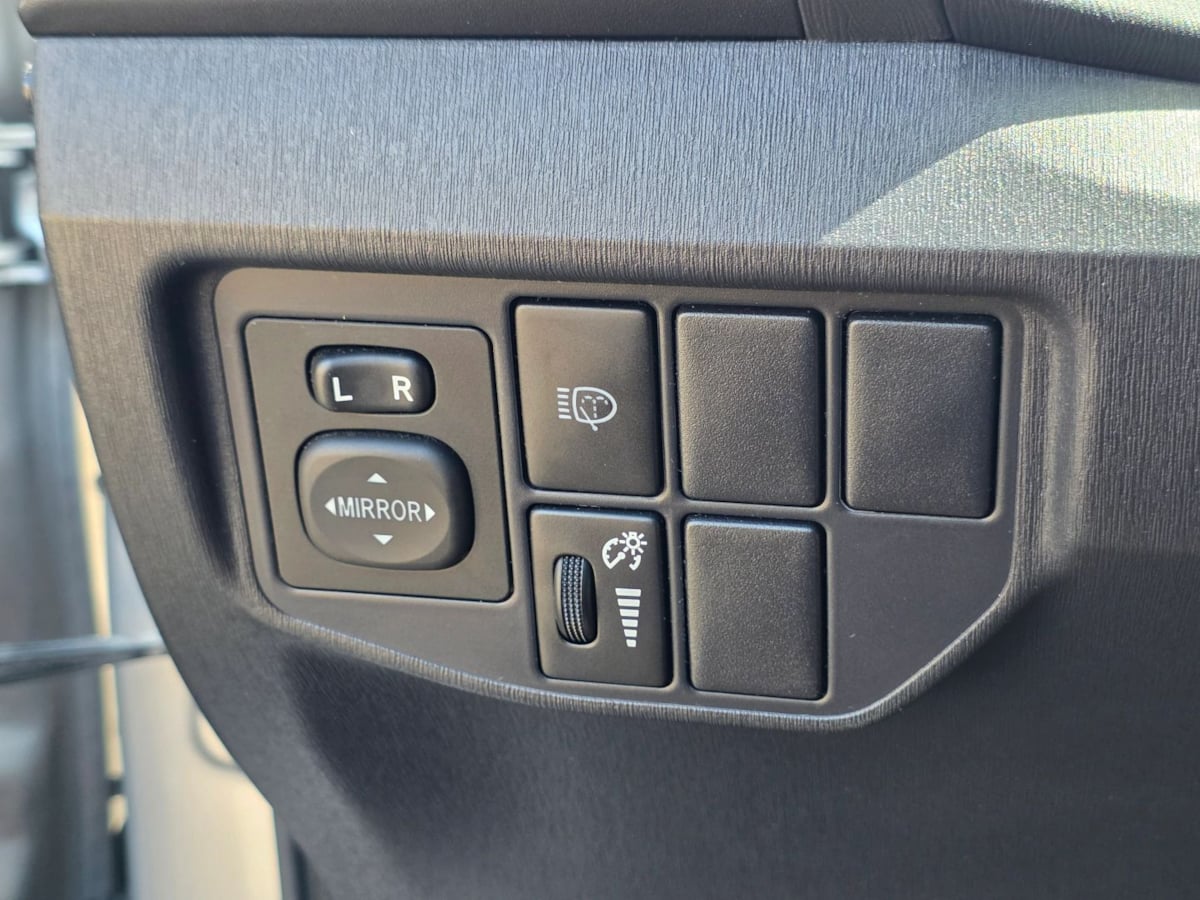 Photo 36 of this Toyota Prius