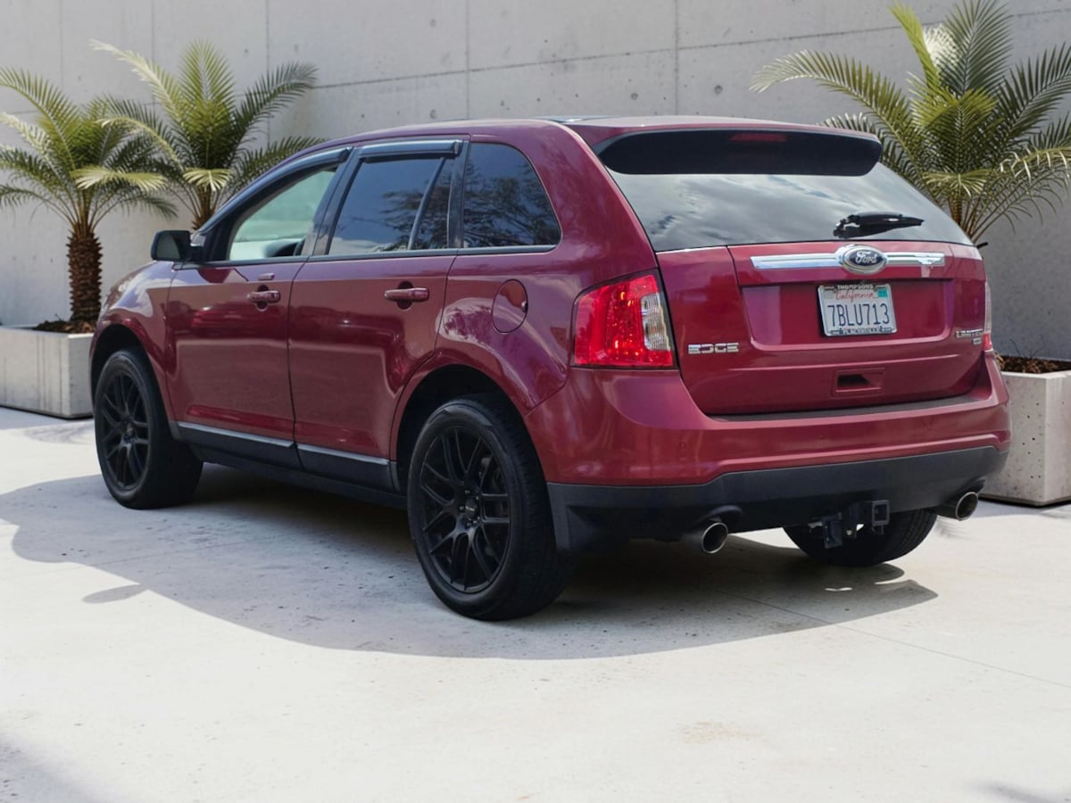 Photo 6 of this Ford Edge