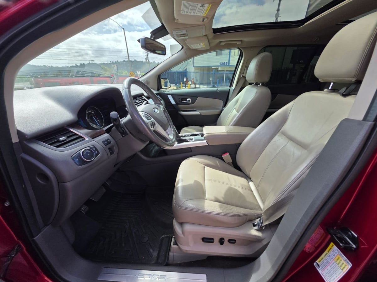 Photo 16 of this Ford Edge