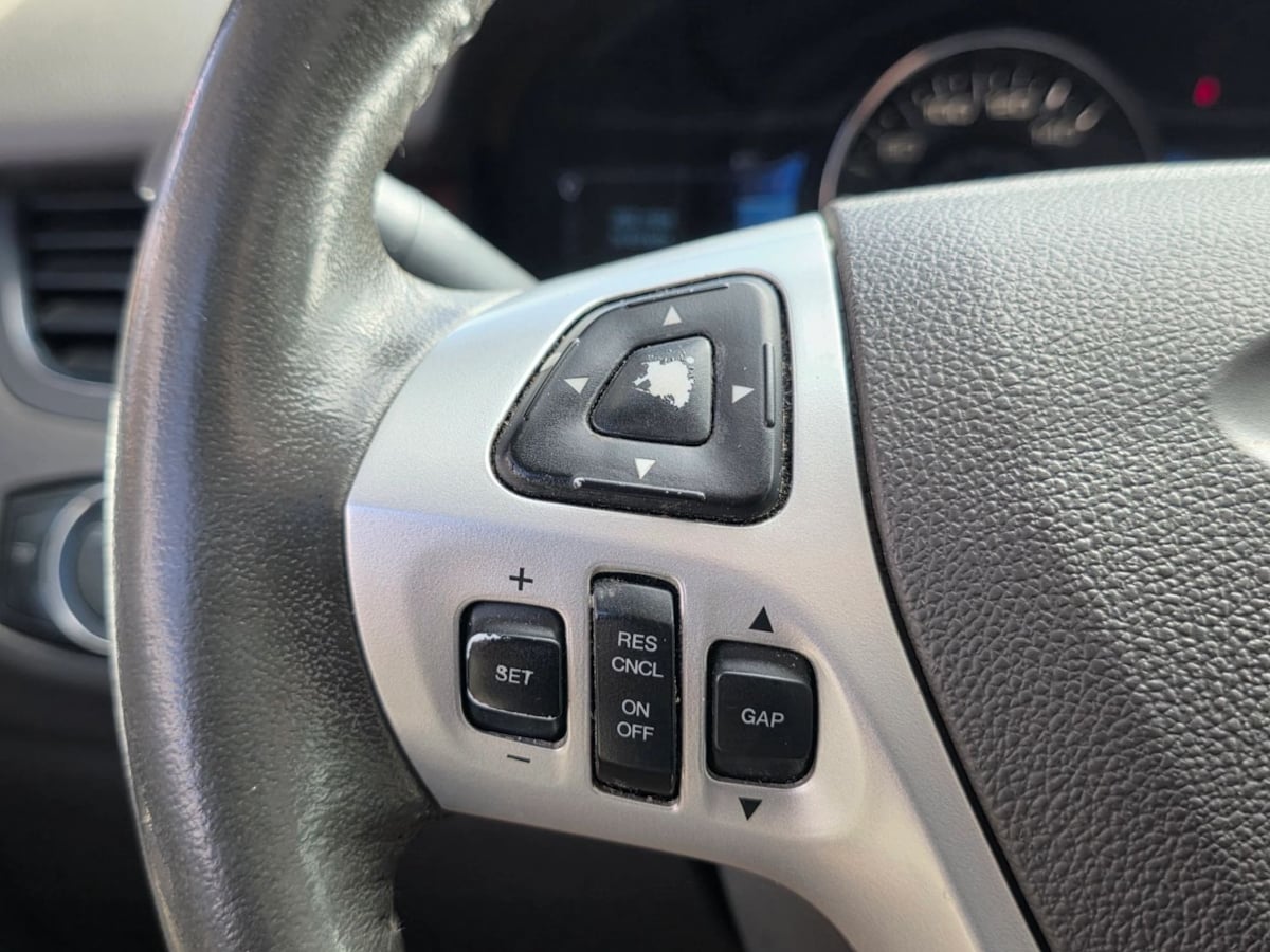 Photo 27 of this Ford Edge