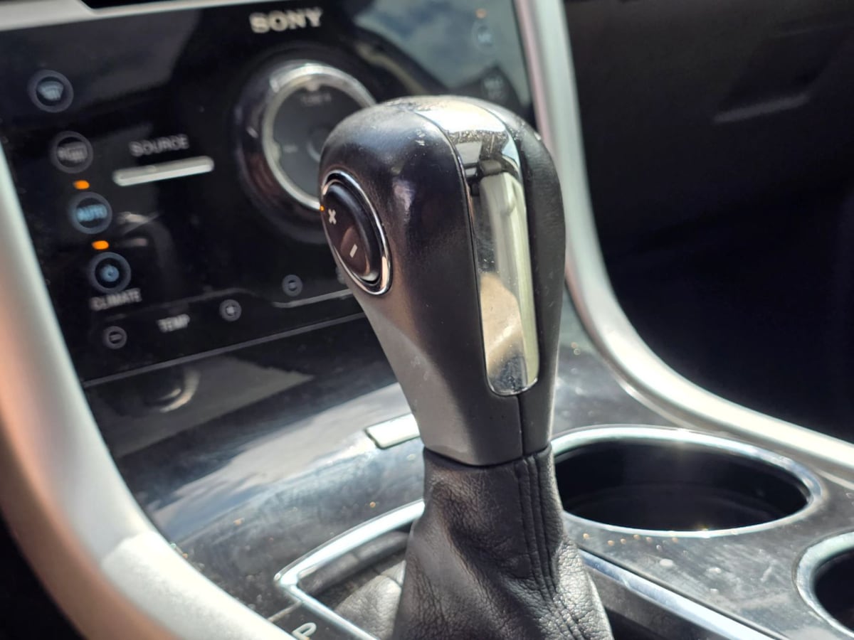 Photo 37 of this Ford Edge