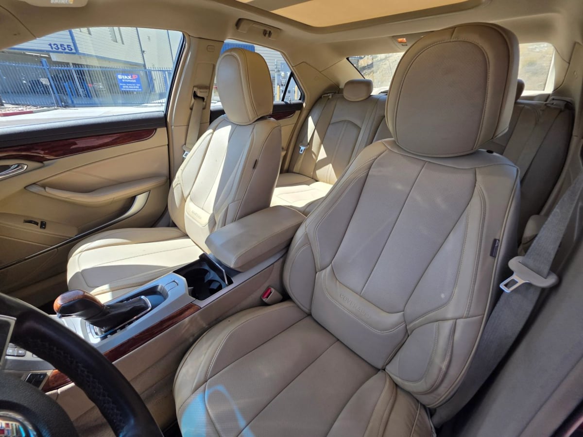 Photo 17 of this Cadillac CTS