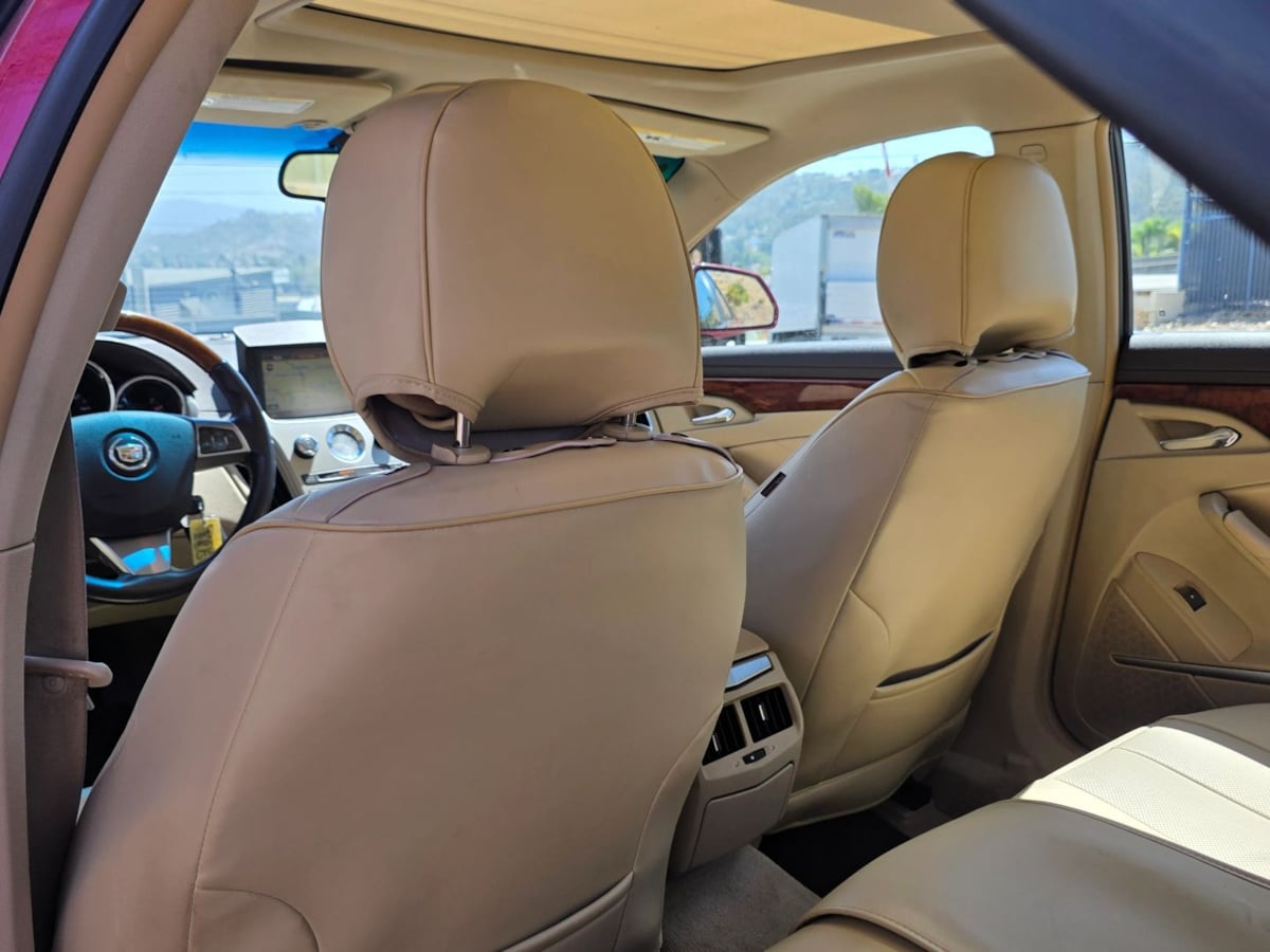 Photo 20 of this Cadillac CTS