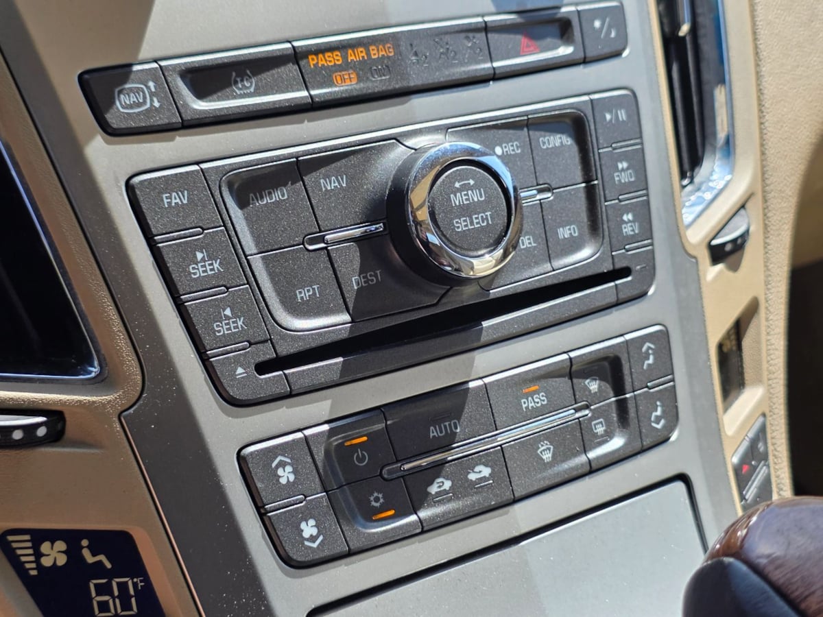 Photo 36 of this Cadillac CTS