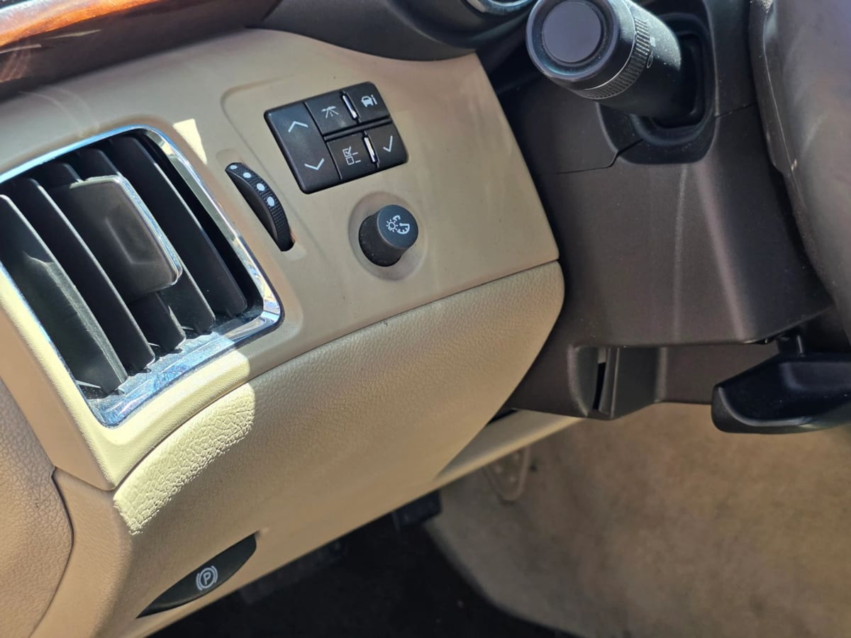 Photo 42 of this Cadillac CTS