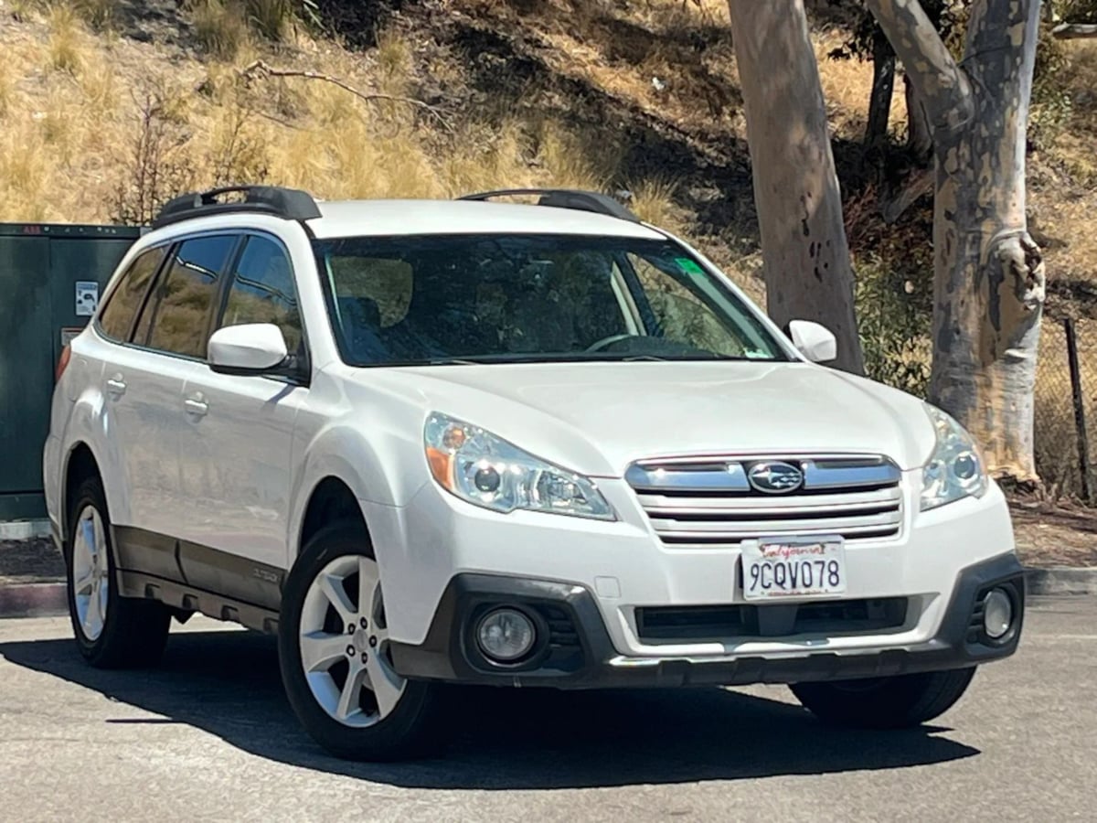 Sold 2013 Subaru Outback 2.5i Premium