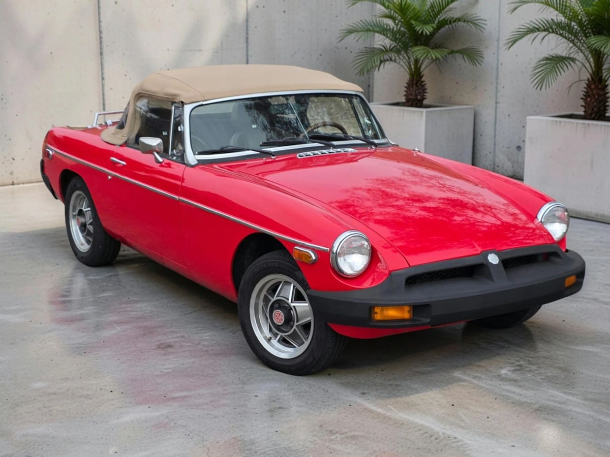 Photo 3 of this MG MGB