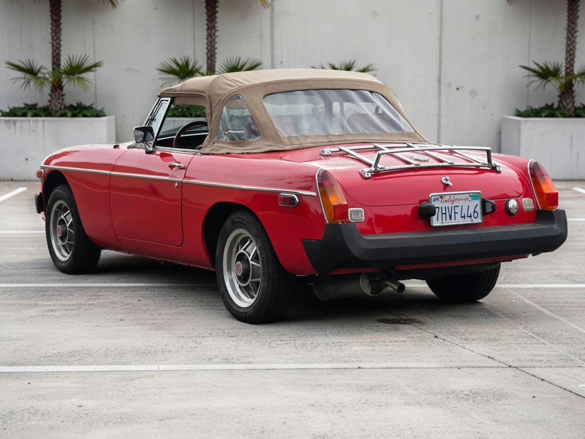Photo 7 of this MG MGB