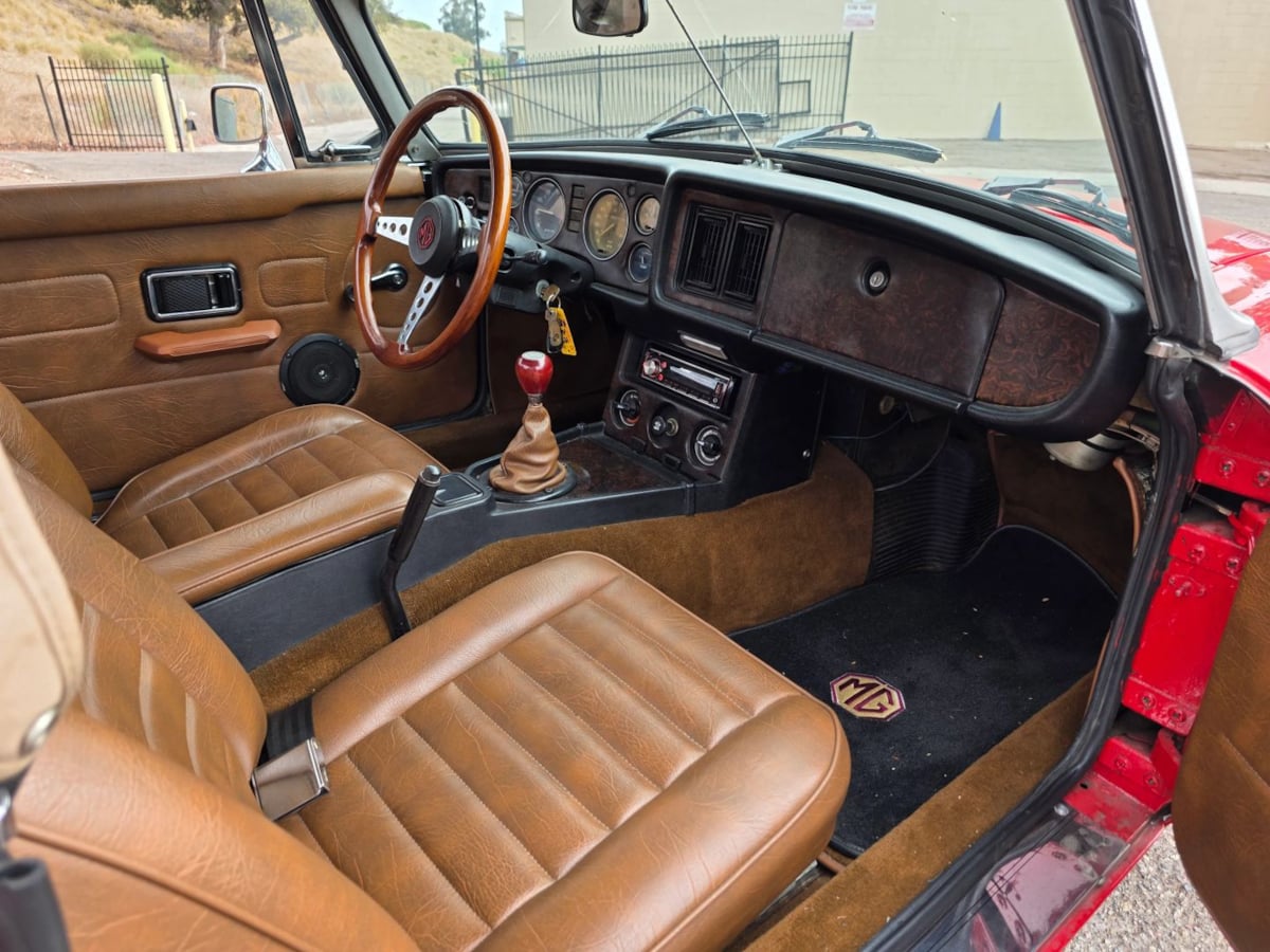 Photo 12 of this MG MGB