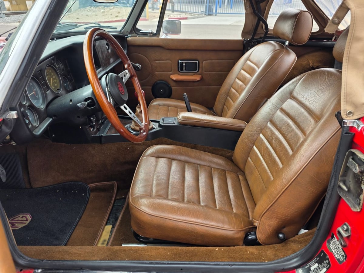 Photo 16 of this MG MGB