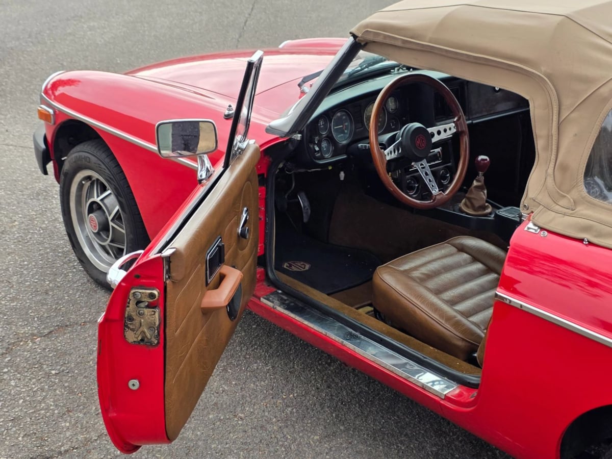 Photo 28 of this MG MGB