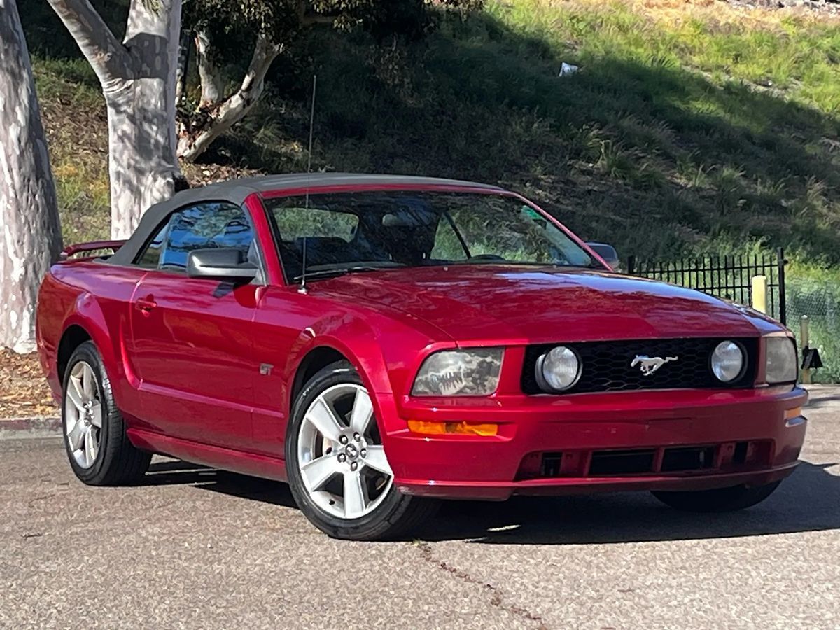 2007 Ford Mustang GT Deluxe