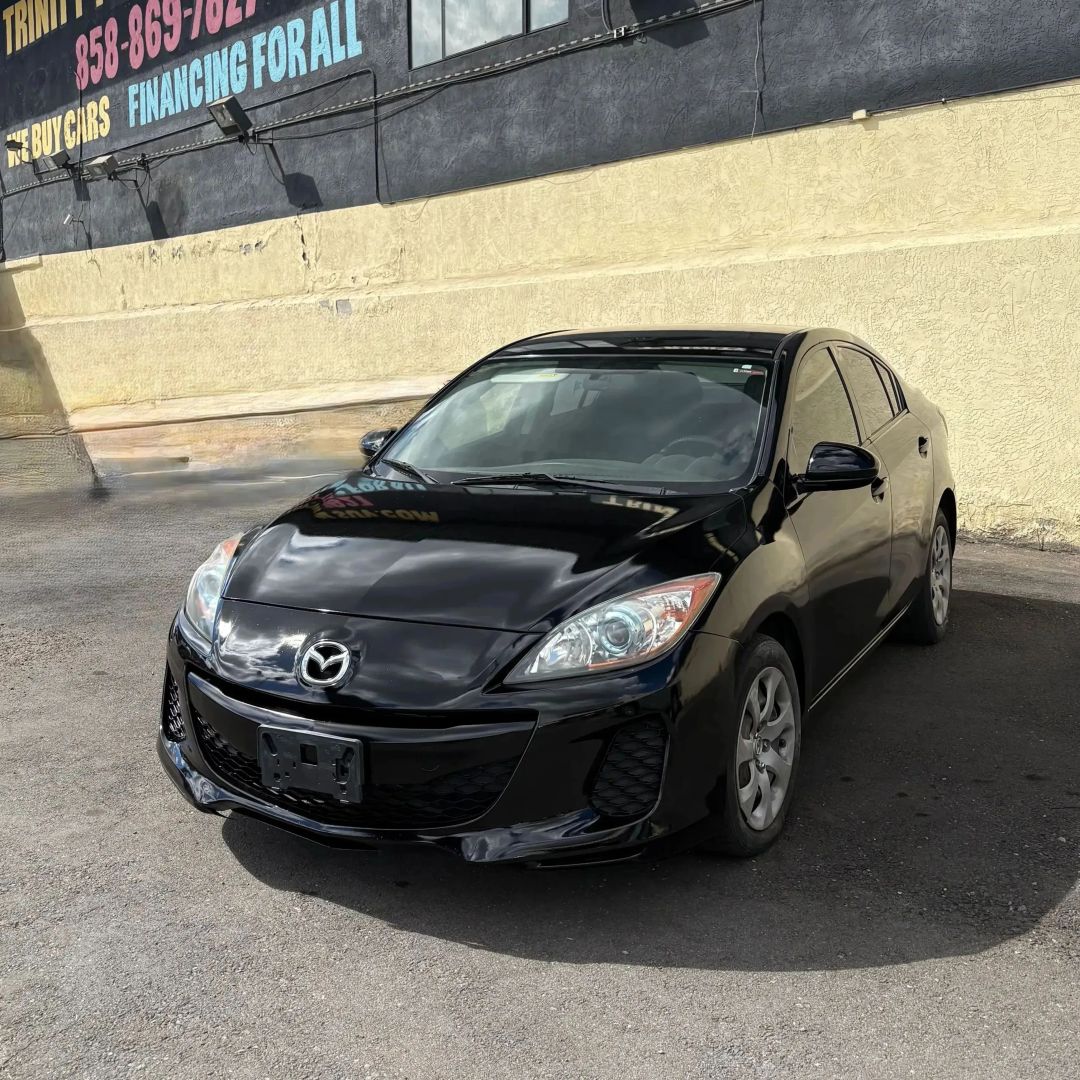 2013 Mazda Mazda3 i Sport