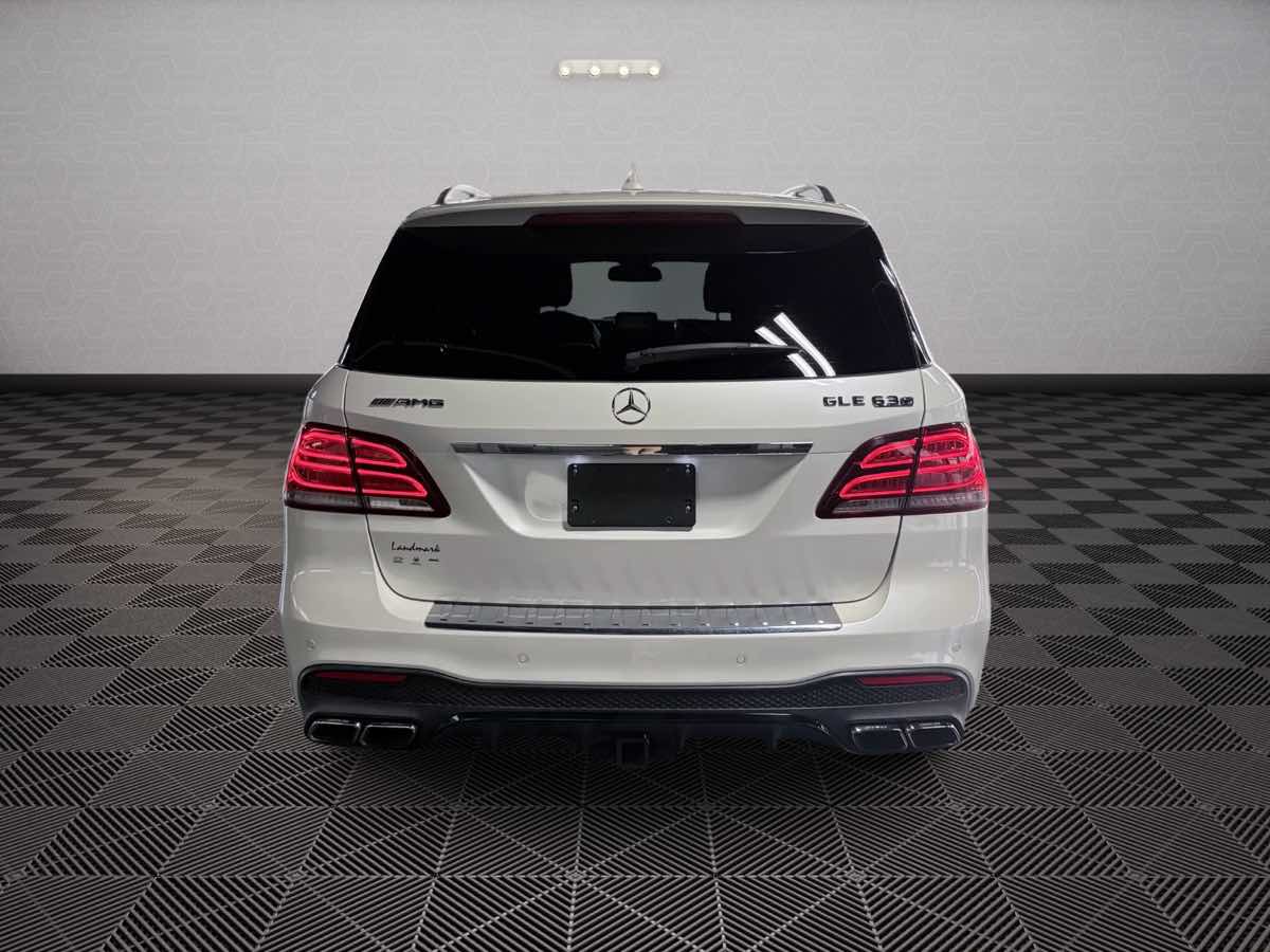 Photo 5 of this Mercedes-Benz AMG GLE 63 S