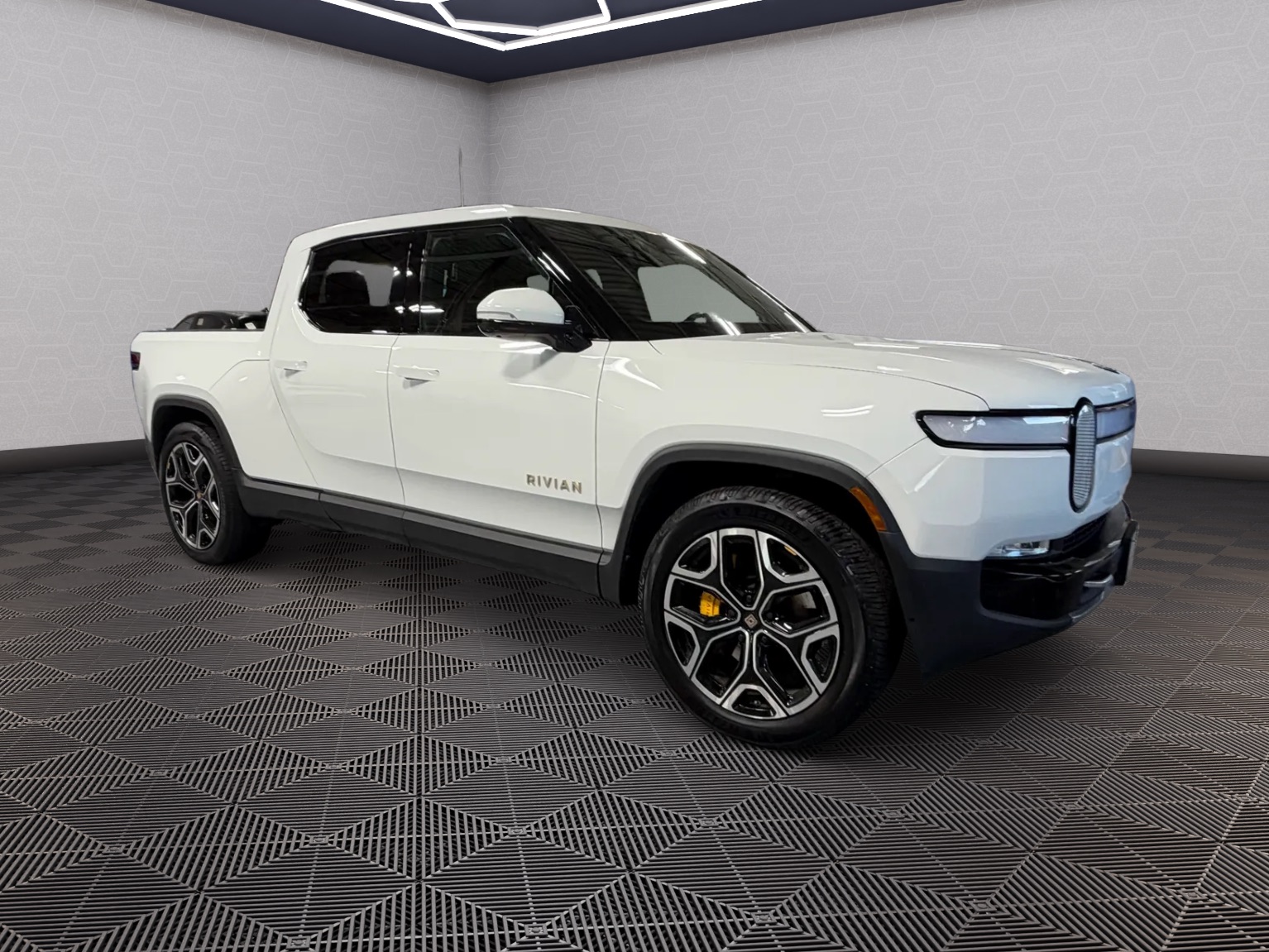 Photo 10 of this Rivian R1T