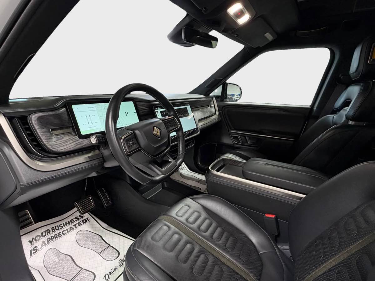 Photo 12 of this Rivian R1T