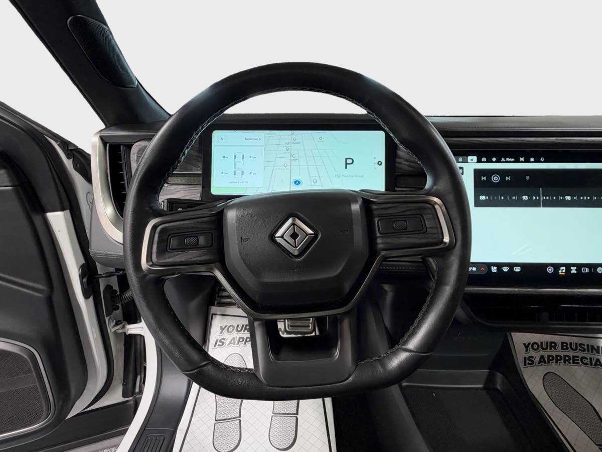 Photo 15 of this Rivian R1T