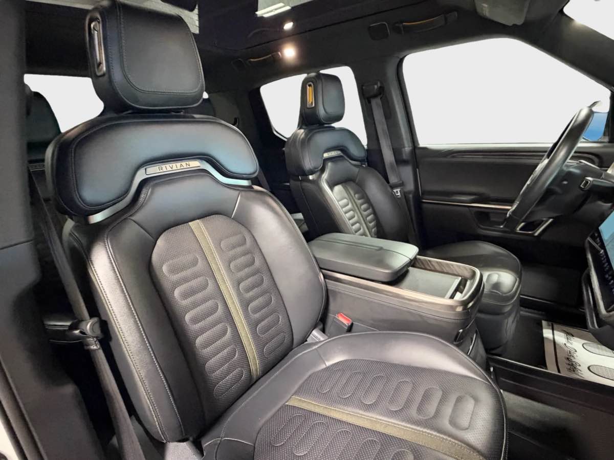 Photo 31 of this Rivian R1T