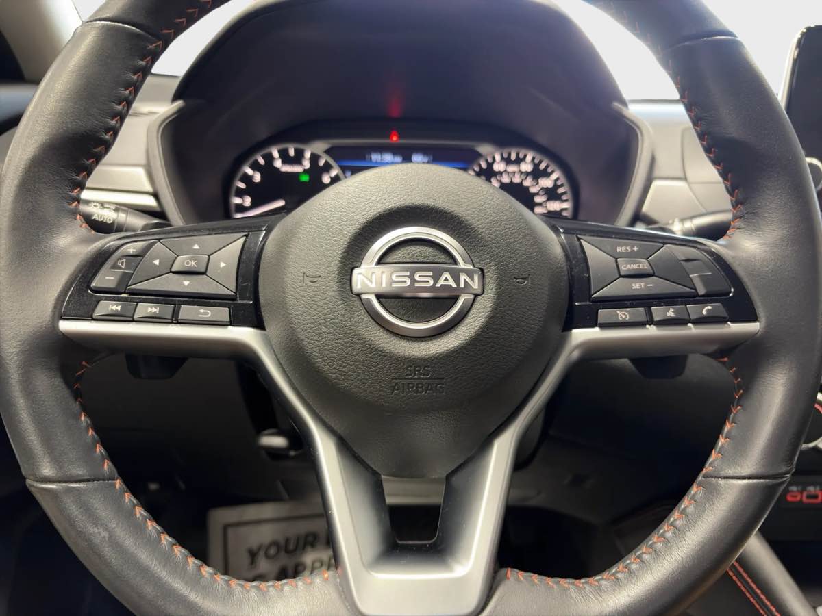 Photo 15 of this Nissan Altima