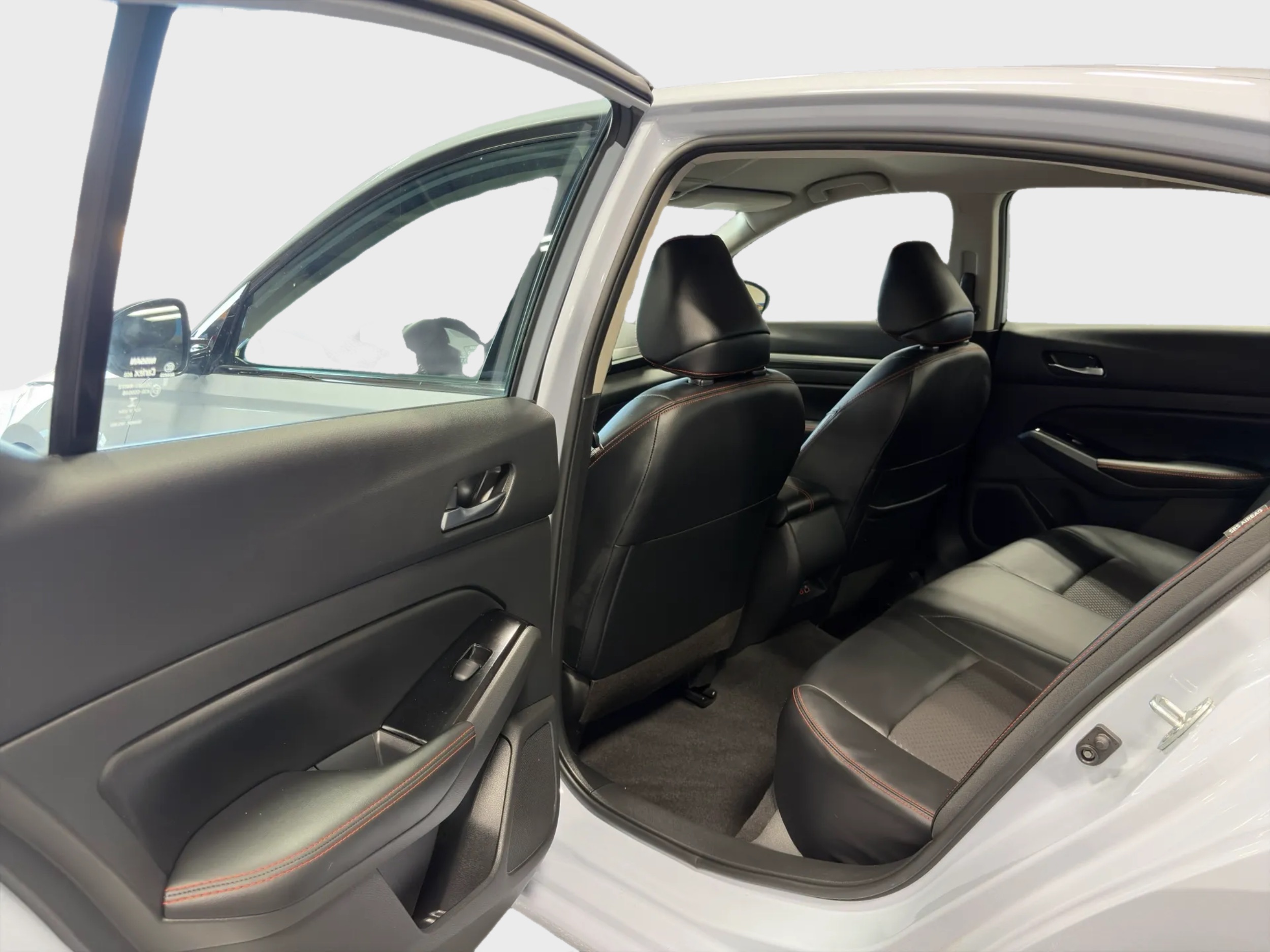 Photo 23 of this Nissan Altima