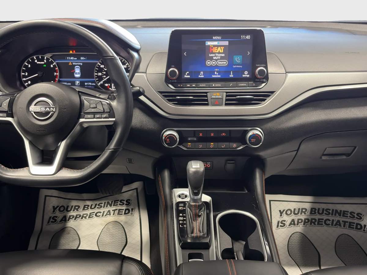 Photo 27 of this Nissan Altima
