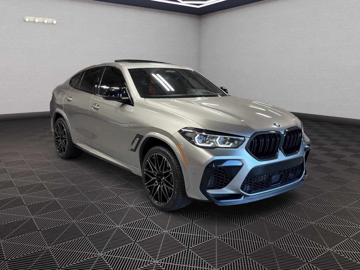 Photo 3 of this BMW X6 M