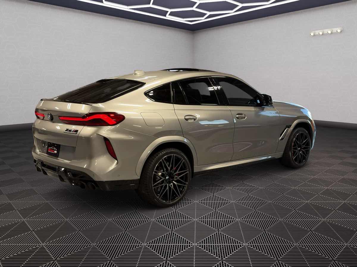 Photo 5 of this BMW X6 M