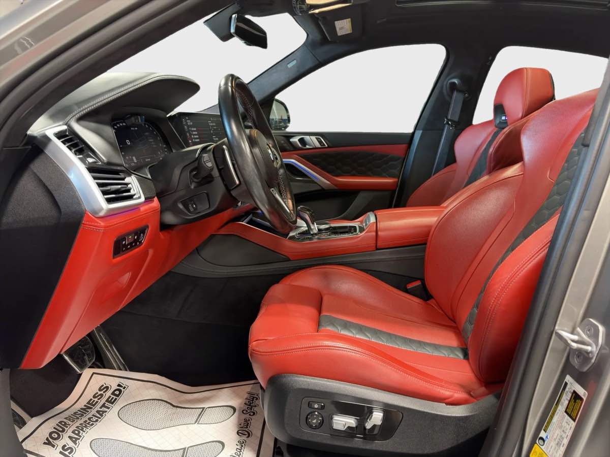 Photo 12 of this BMW X6 M