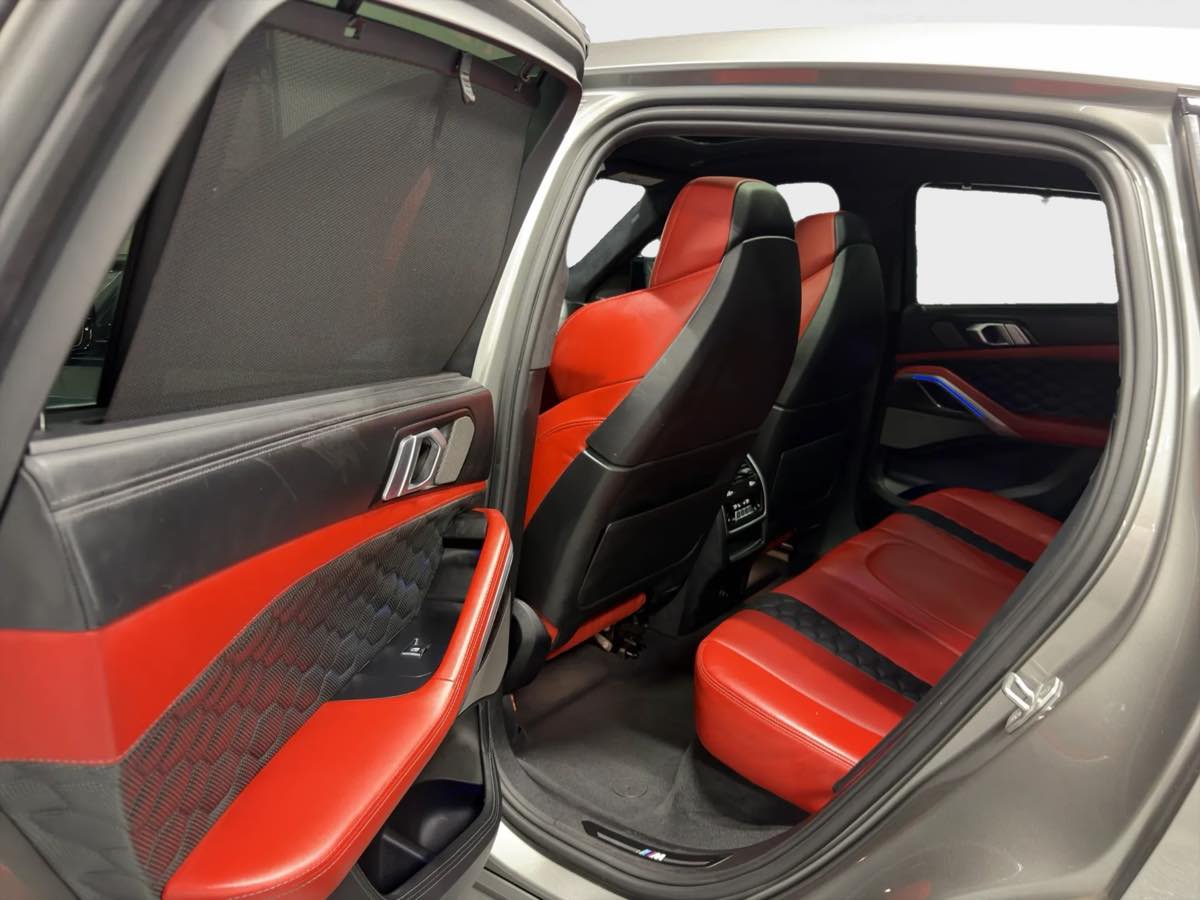 Photo 26 of this BMW X6 M