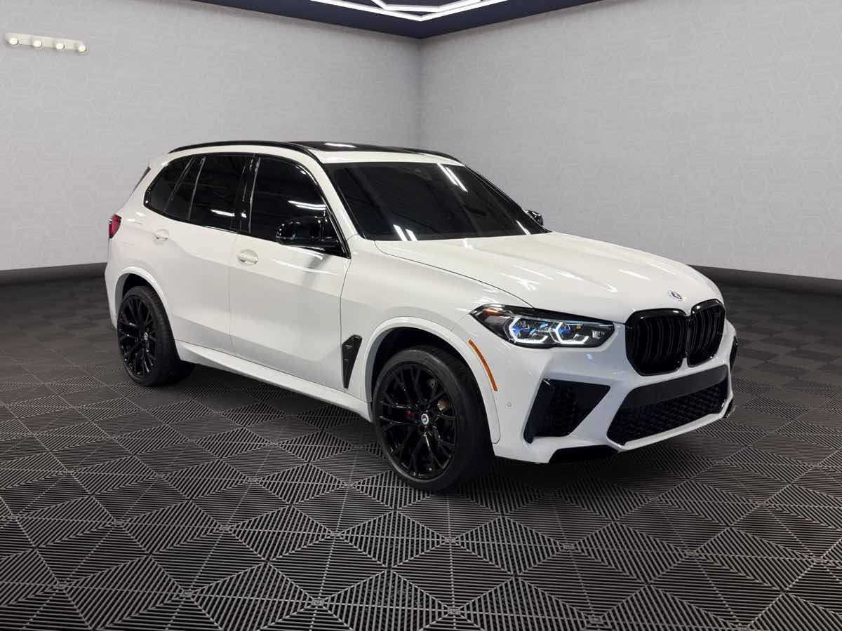 Photo 3 of this BMW X5 M
