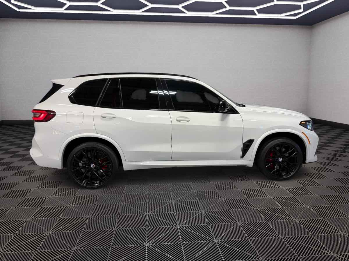 Photo 4 of this BMW X5 M