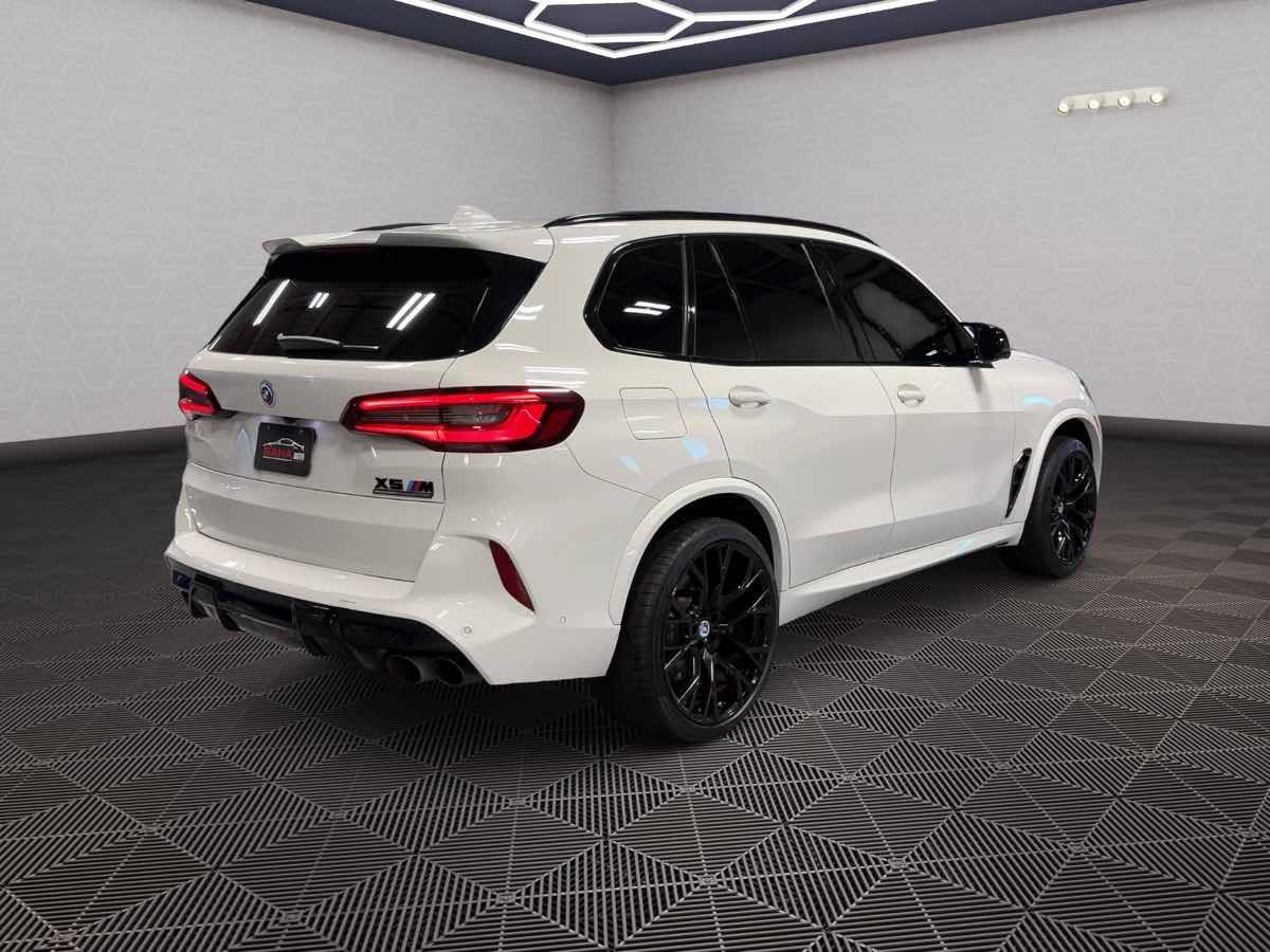 Photo 5 of this BMW X5 M