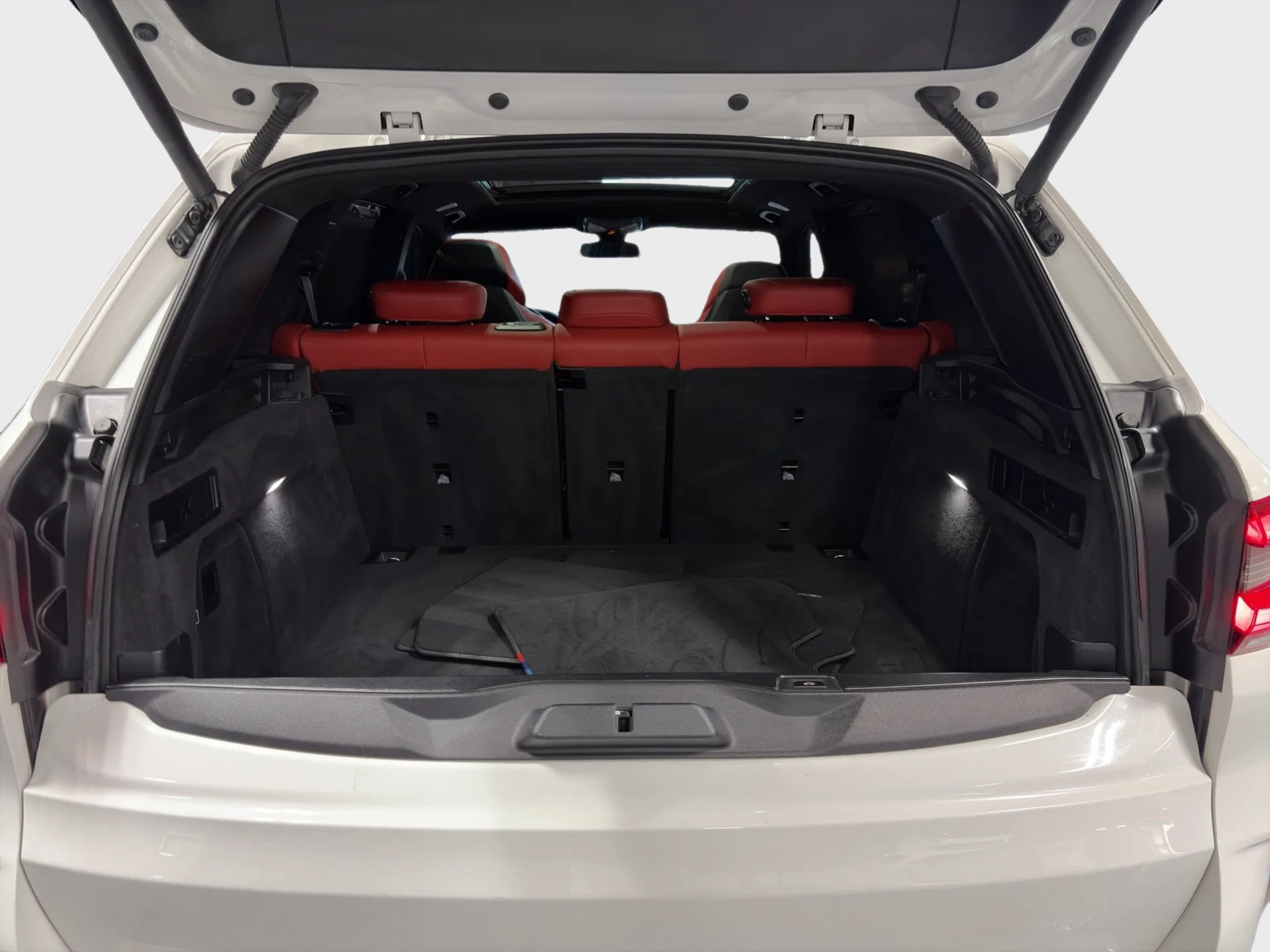 Photo 29 of this BMW X5 M