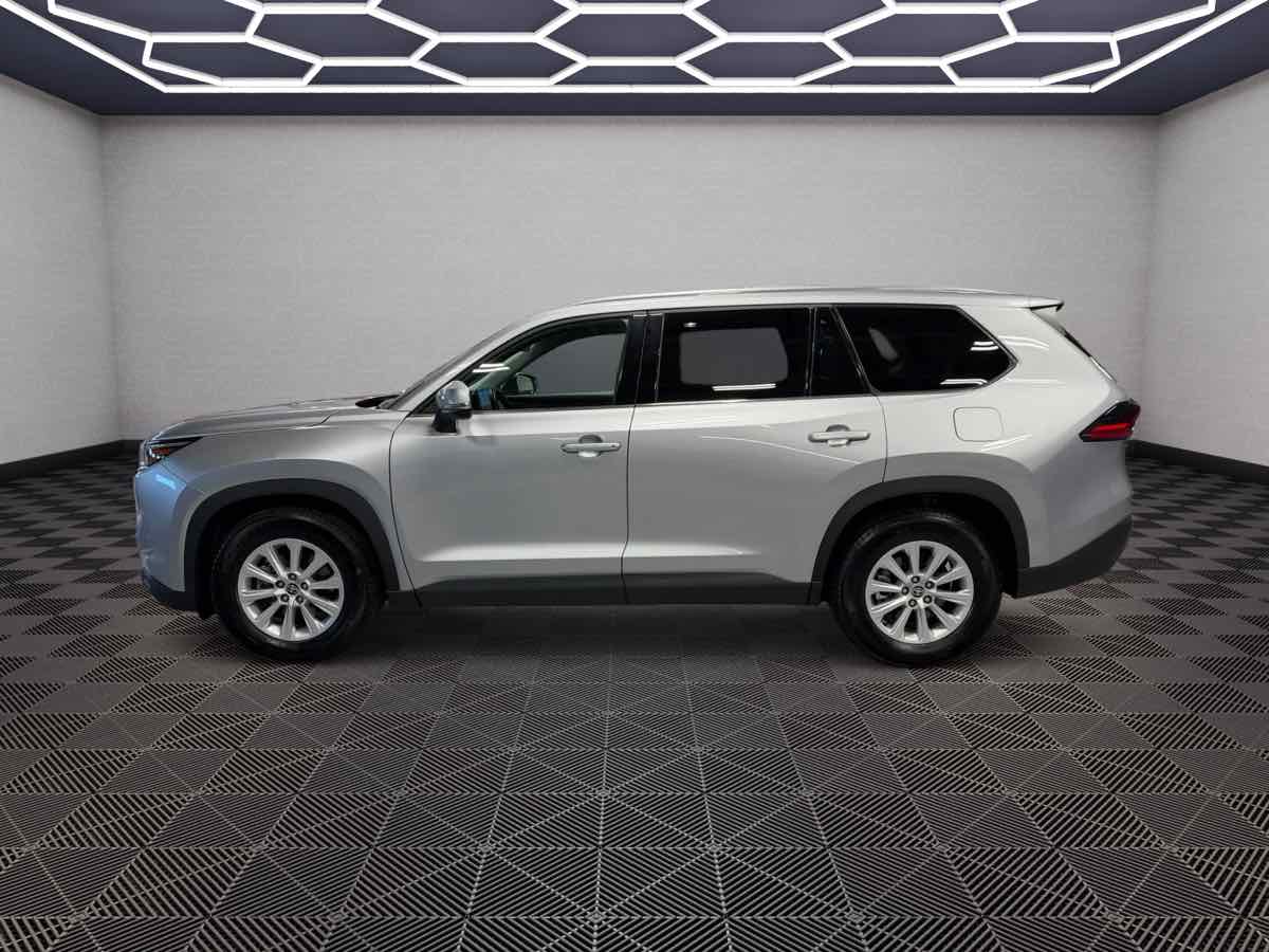Photo 6 of this Toyota Grand Highlander