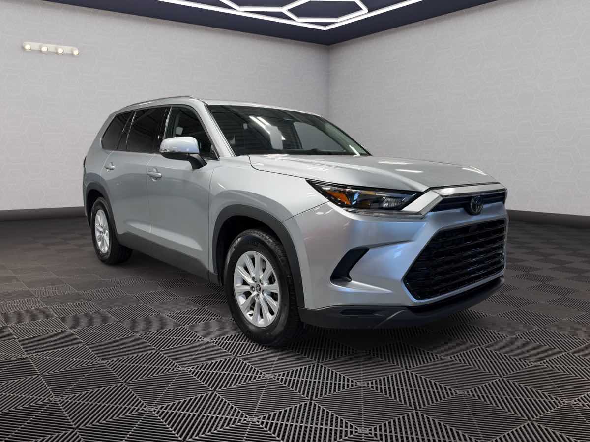 Photo 11 of this Toyota Grand Highlander
