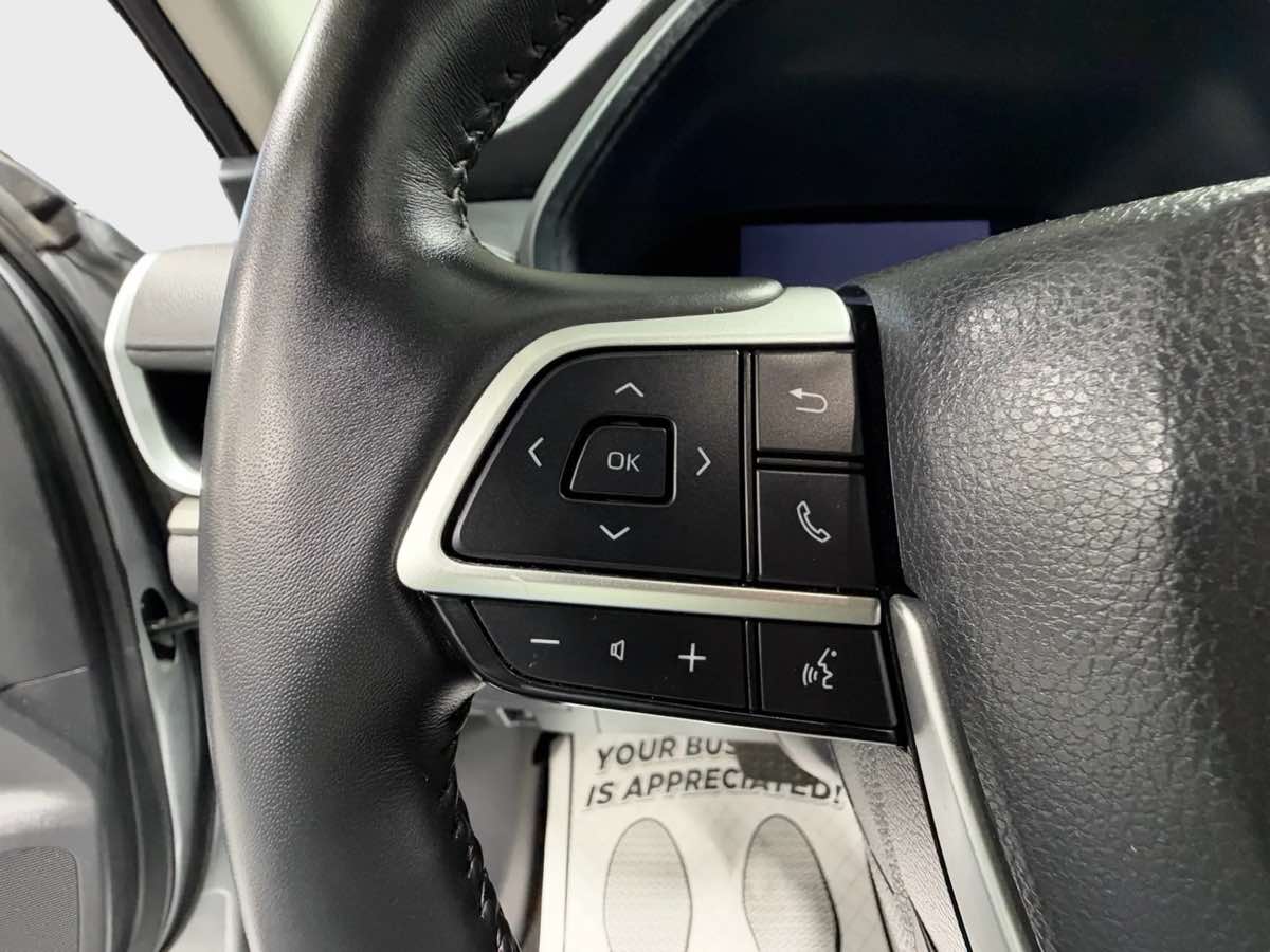 Photo 22 of this Toyota Grand Highlander