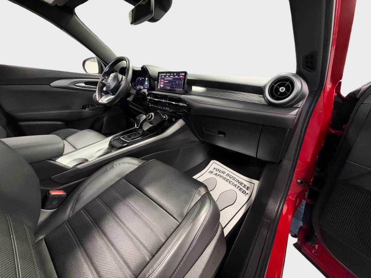 Photo 34 of this Alfa Romeo Tonale
