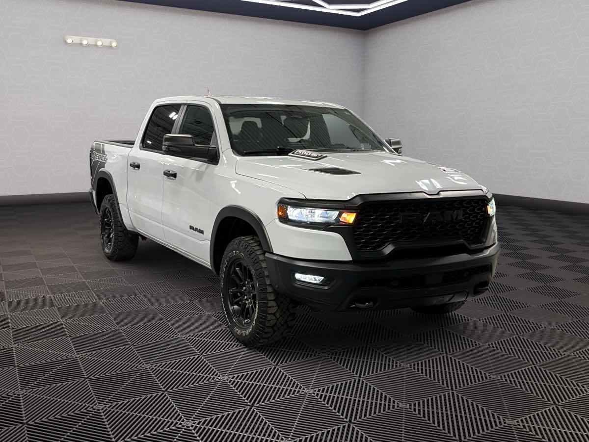 Photo 3 of this Ram 1500